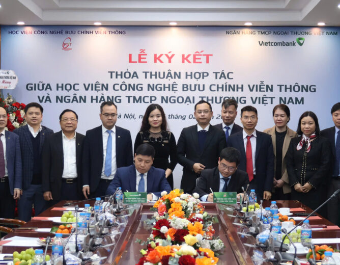 PTIT và Vietcombank sẽ cùng đồng hành trong phát triển nguồn nhân lực ngành ngân hàng