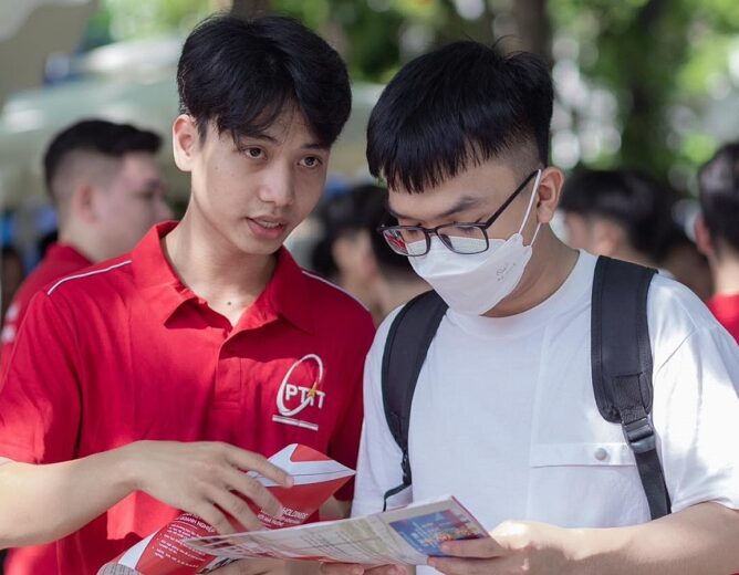 Đổi mới tuyển sinh đại học 2025: Phụ huynh nói gì về việc bỏ xét tuyển sớm?