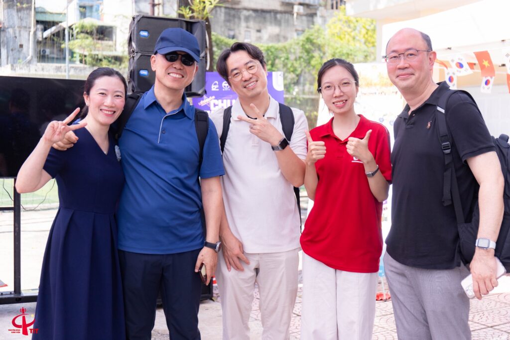 Sinh viên Học viện Công nghệ Bưu chính Viễn thông hào hứng tham gia các hoạt động giao lưu văn hóa Việt Nam – Hàn Quốc