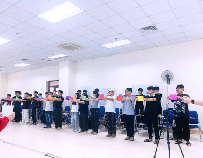 Hàng ngàn sinh viên hào hứng với các khóa đào tạo kỹ năng mềm và đổi mới sáng tạo tại Hòa Lạc