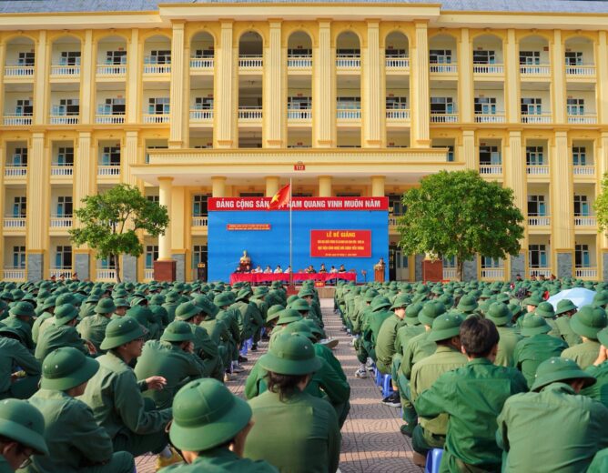 Lễ Bế giảng khoá học Giáo dục Quốc phòng và An ninh đợt 1 – Khép lại hành trình rèn luyện ý nghĩa của gần 1300 sinh viên D25