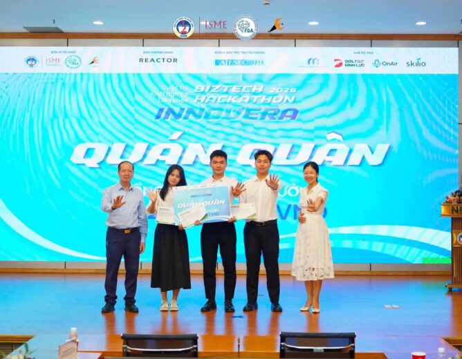 Sinh viên FinTech PTIT giành Quán quân BizTech Hackathon 2026 với giải pháp AI hỗ trợ người cao tuổi